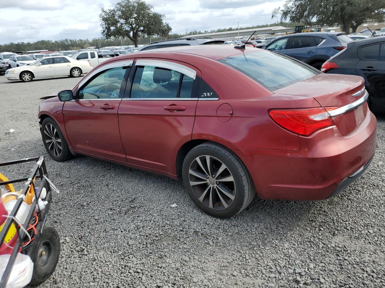 2013 Chrysler 200 - Image 2