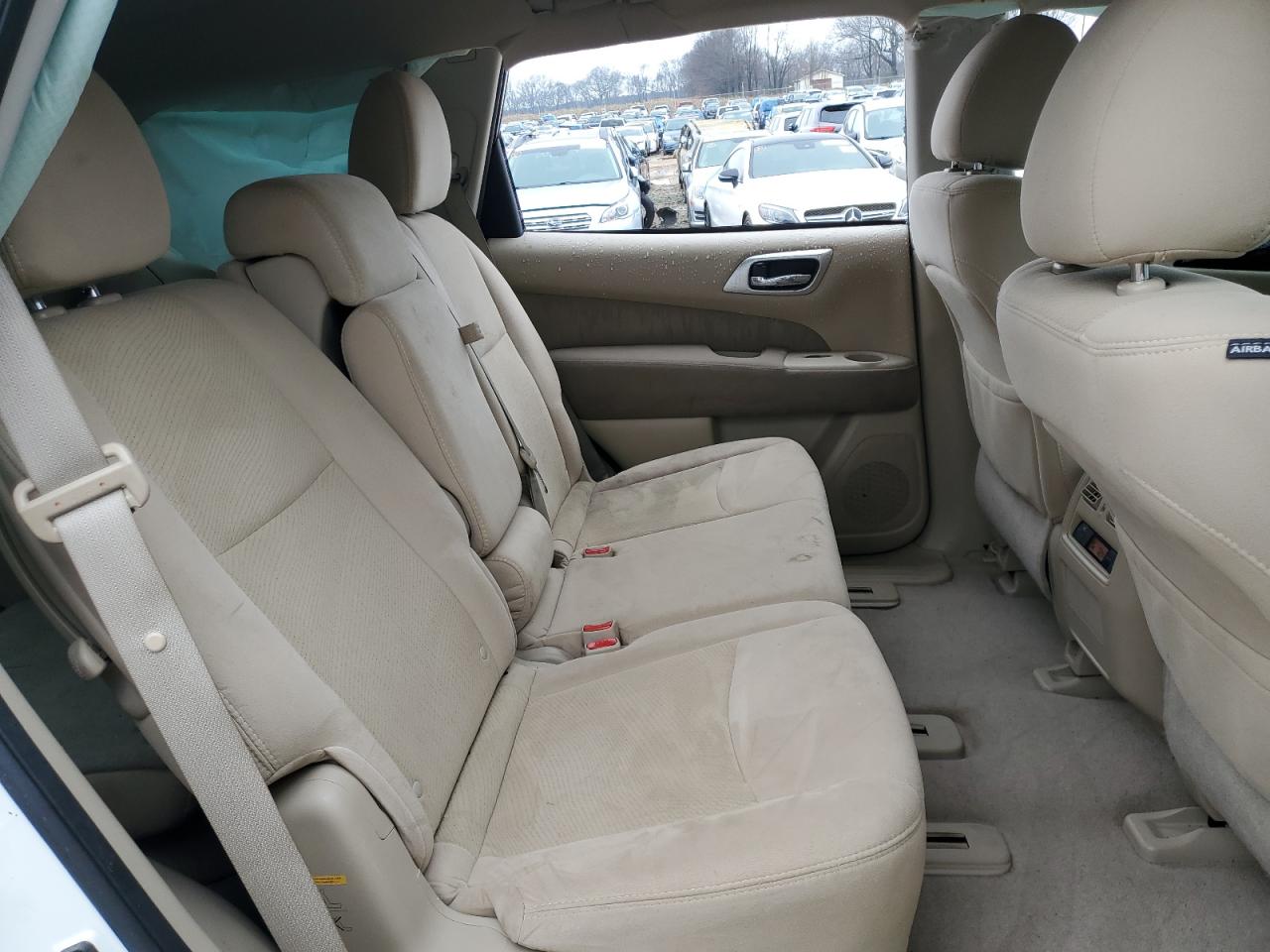 2015 Nissan Pathfinder - Image 10