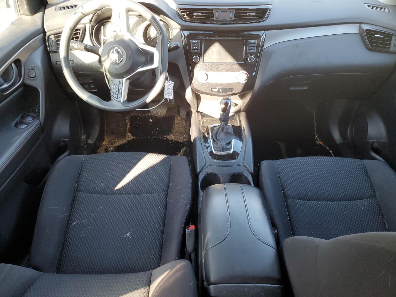 2020 Nissan Rogue - Image 8