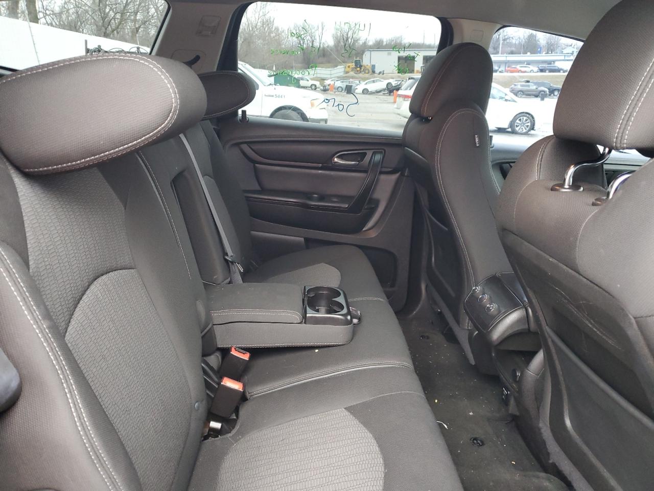 2015 Chevrolet Traverse - Image 11