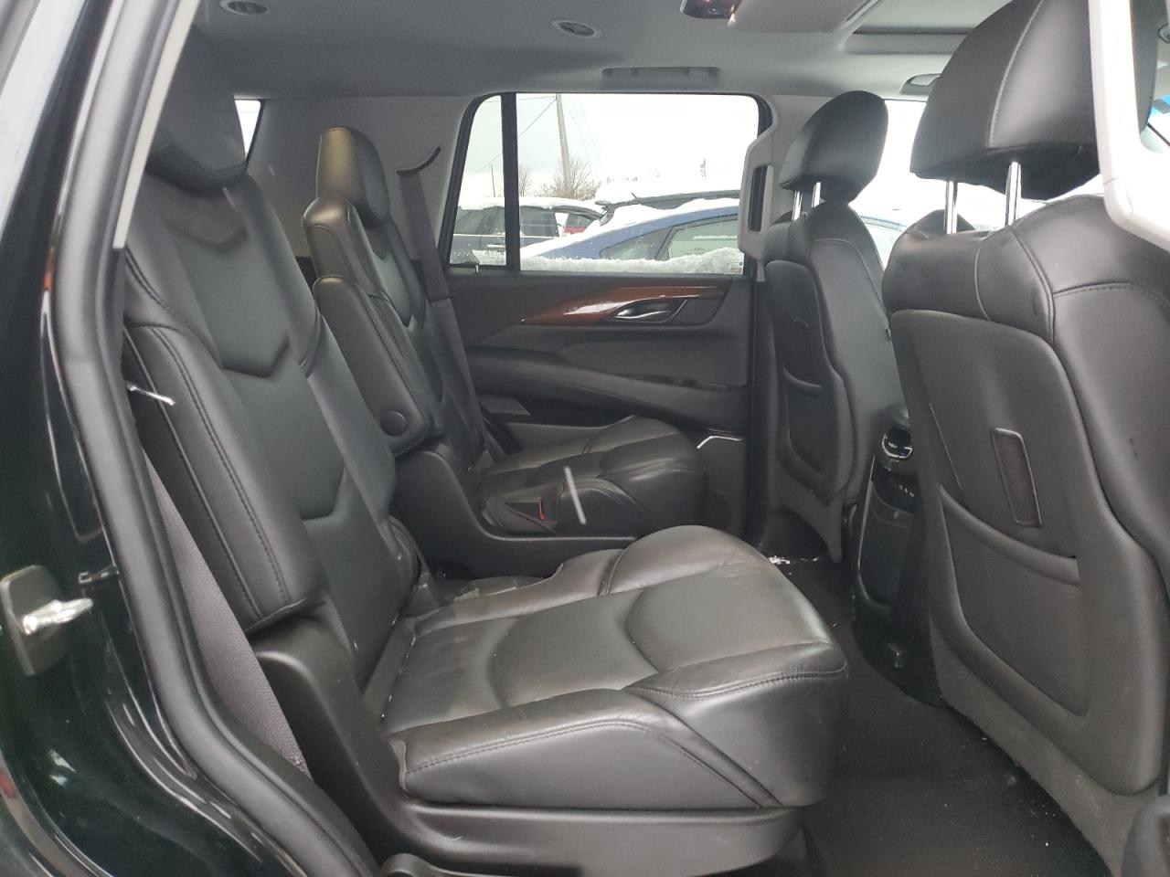 2017 Cadillac Escalade - Image 11