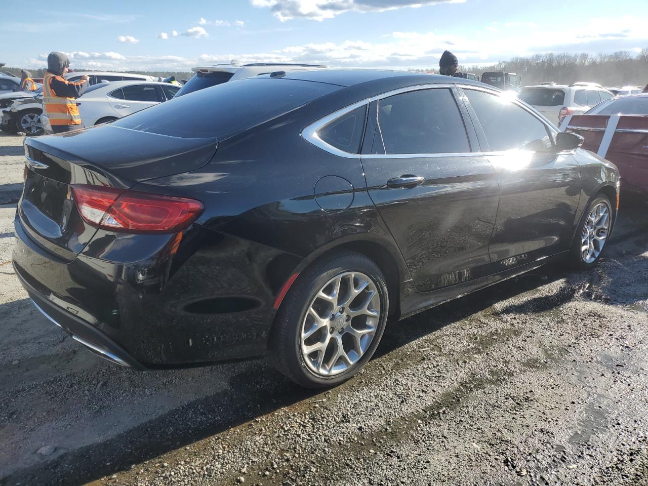 VIN 1C3CCCEG5FN601674 2015 CHRYSLER 200 no.3