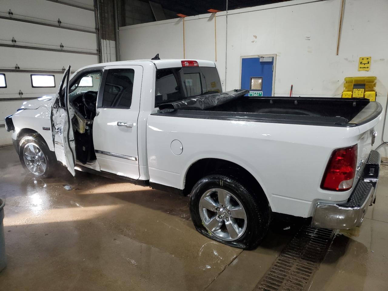 2013 RAM 1500 - Image 2