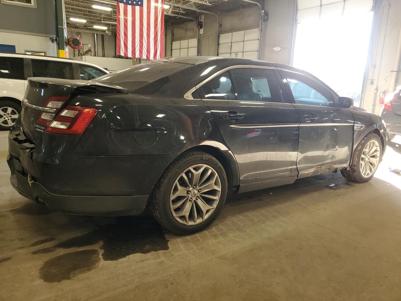 2013 Ford Taurus - Image 3