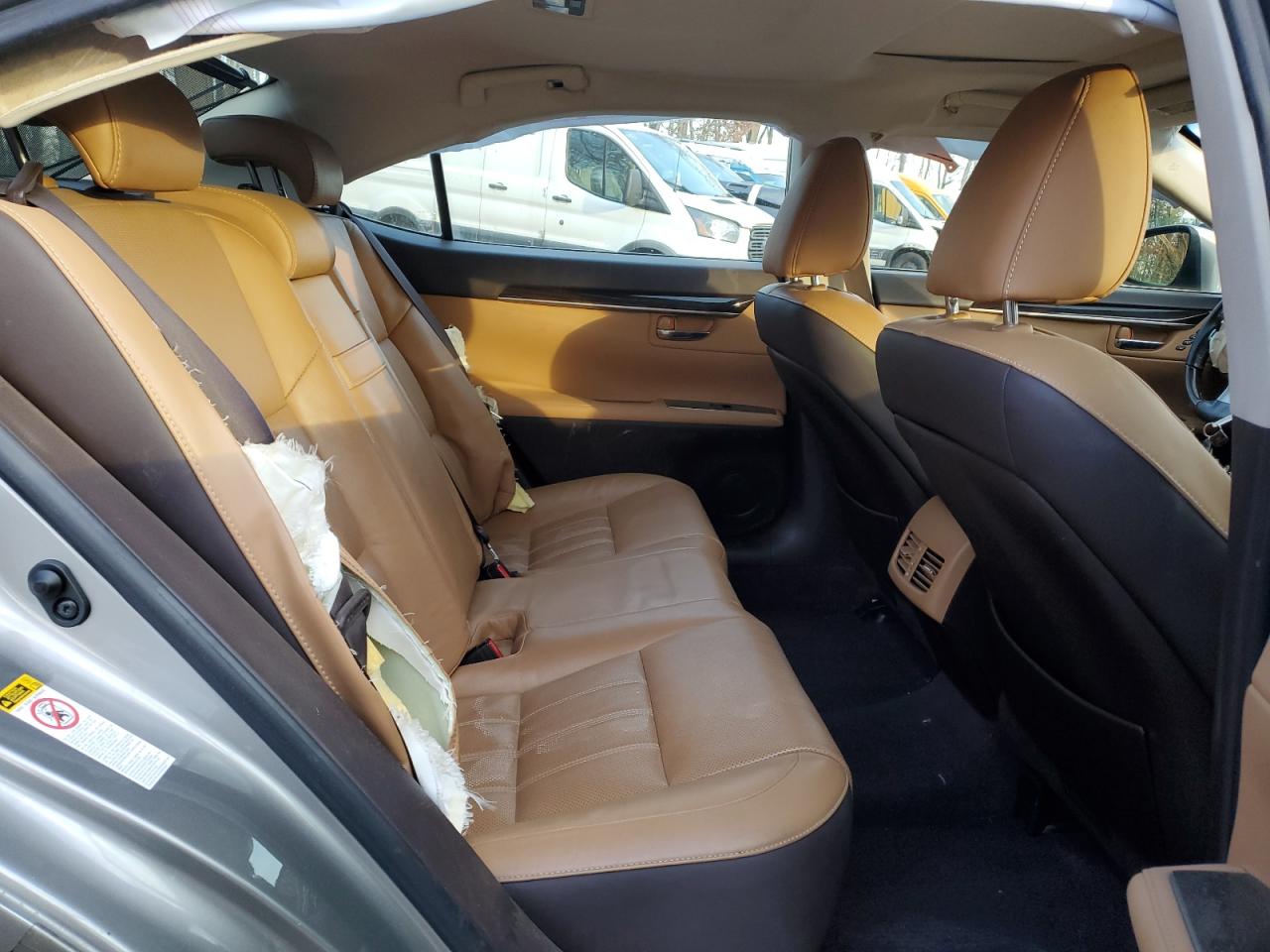2016 Lexus ES - Image 10