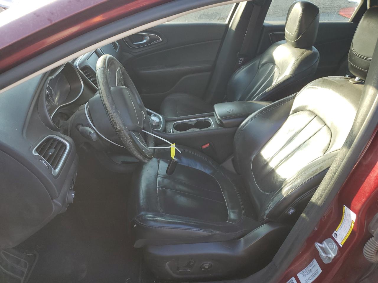 2016 Chrysler 200 - Image 7