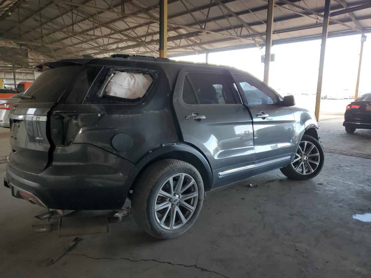 2017 Ford Explorer - Image 3