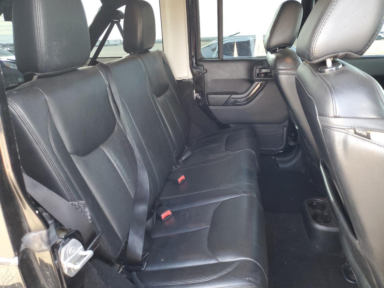 2017 Jeep Wrangler - Image 12