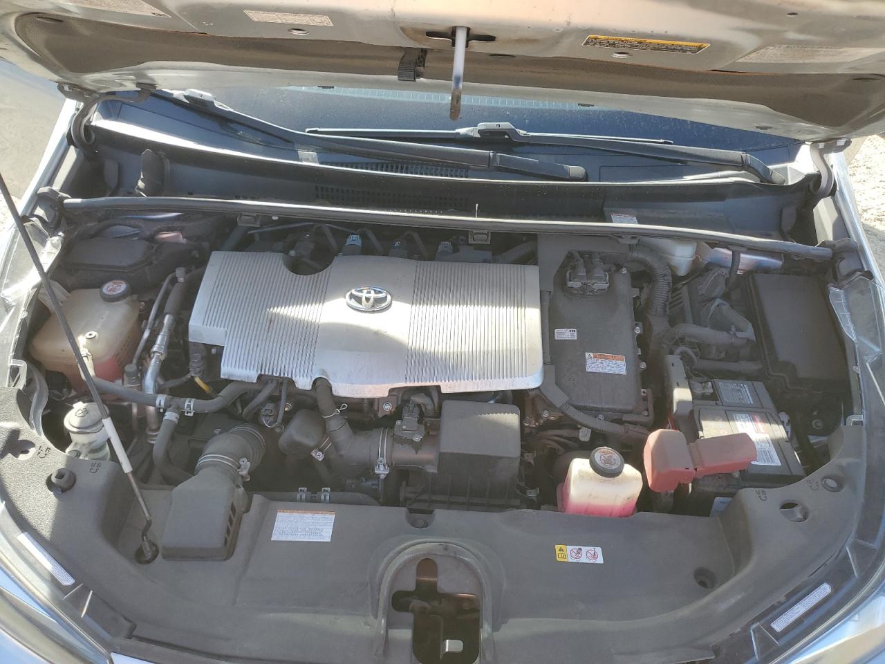 2019 Toyota Prius - Image 12