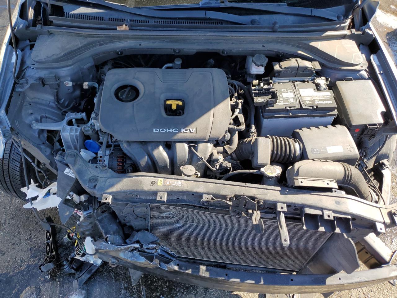 2018 Hyundai Elantra - Image 11