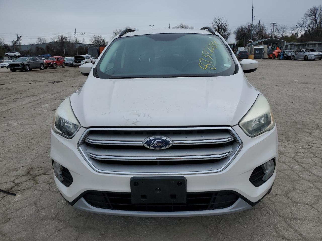 VIN 1FMCU9GD6JUA38563 2018 FORD ESCAPE no.5