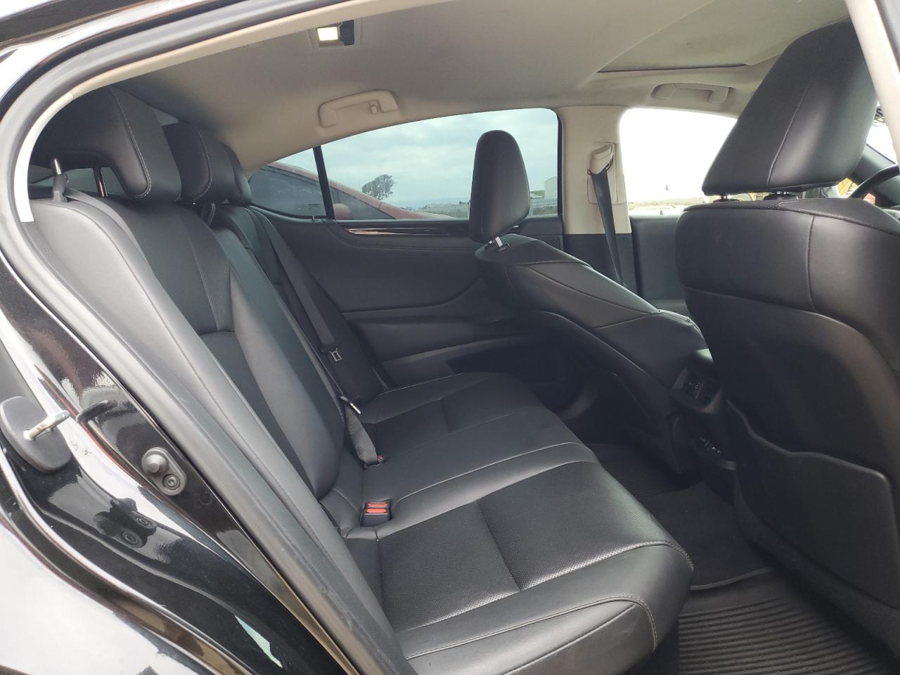 2021 Lexus ES - Image 10
