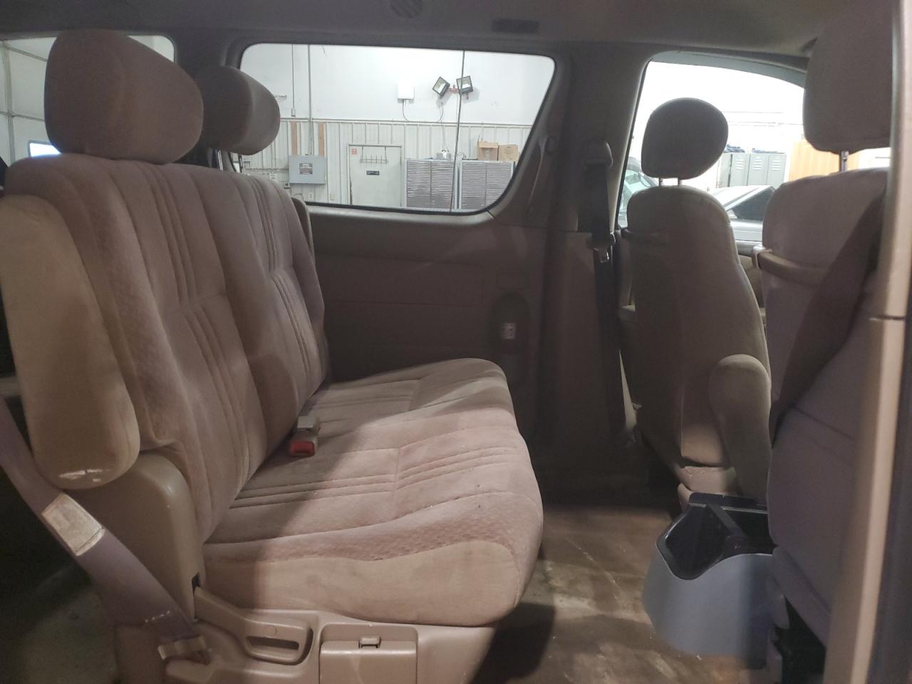 2002 Toyota Sienna - Image 11