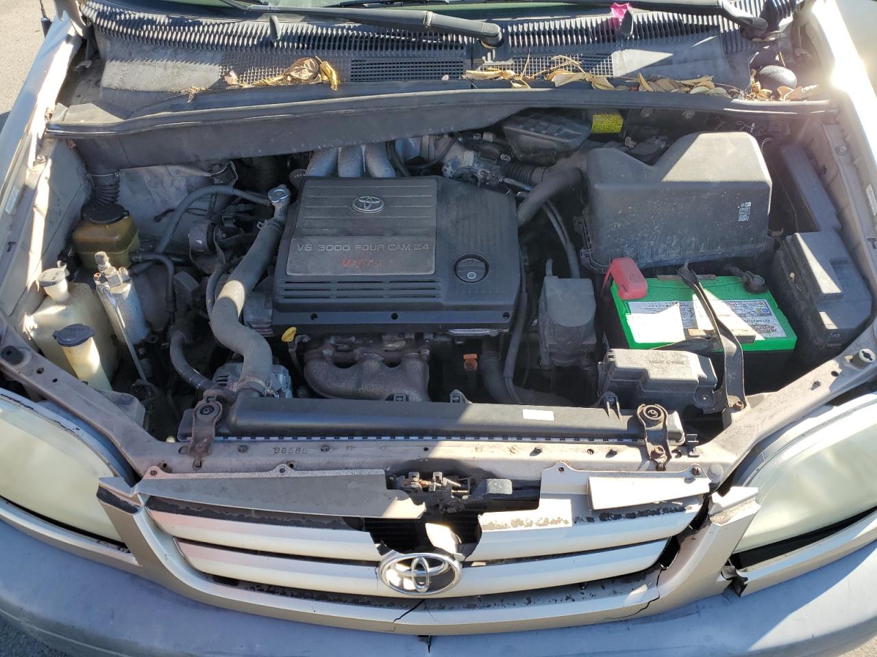 2002 Toyota Sienna - Image 12