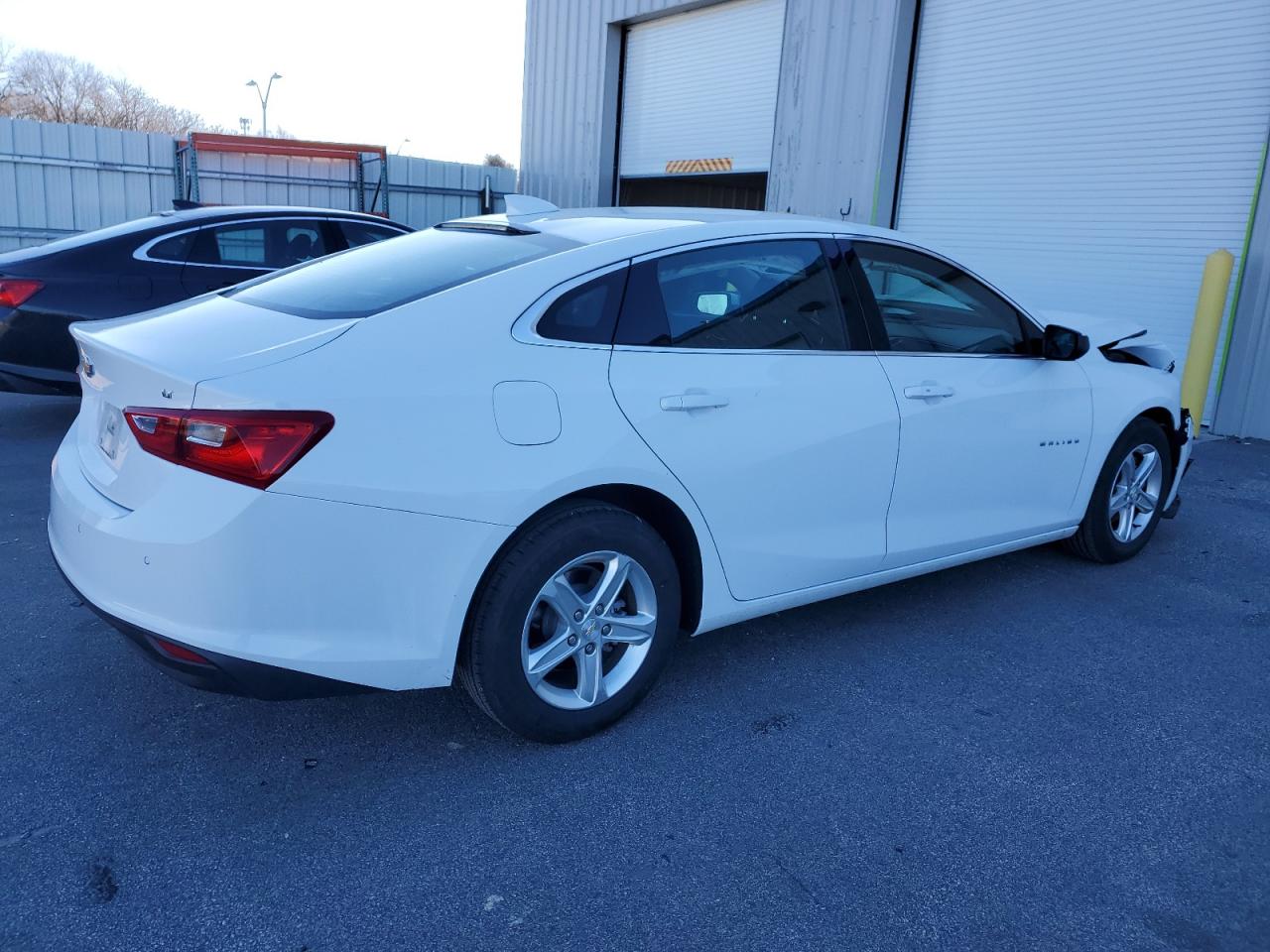 2023 Chevrolet Malibu - Image 3