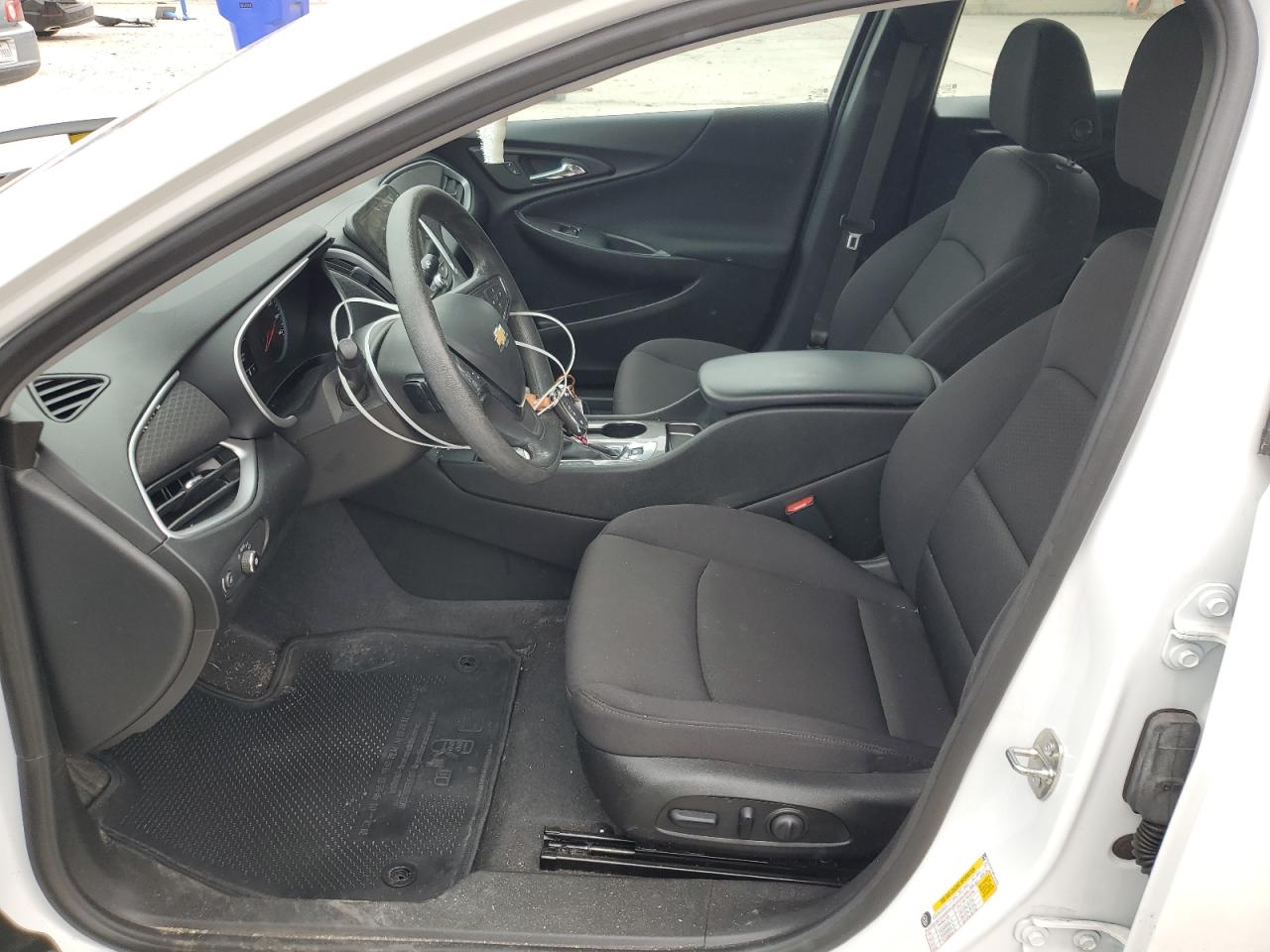 2023 Chevrolet Malibu - Image 7