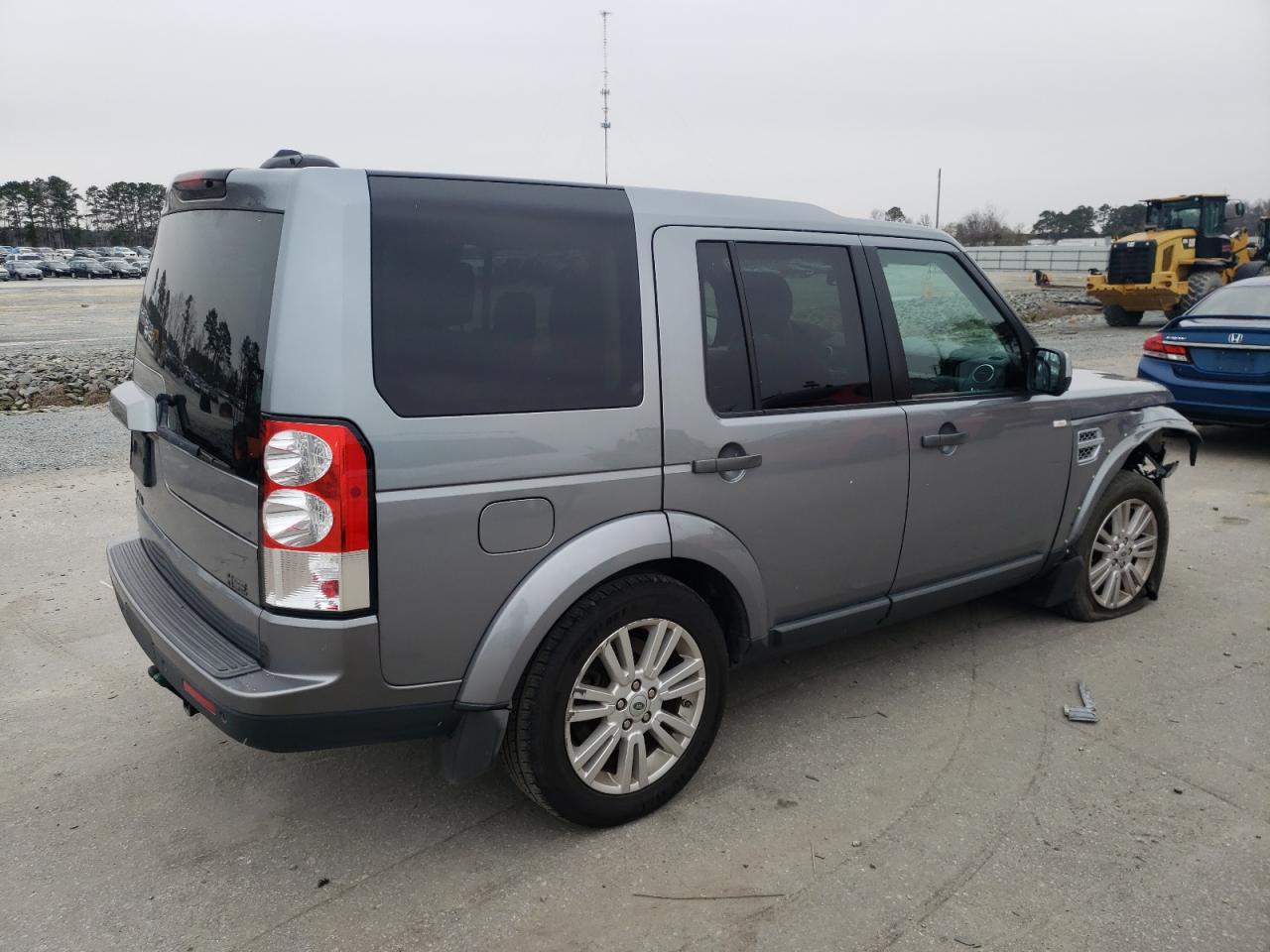 2011 Land Rover LR4 - Image 3
