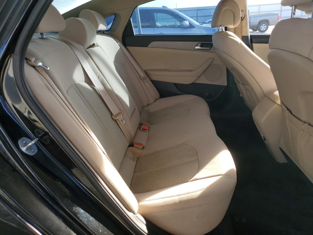 2016 Hyundai Sonata - Image 10