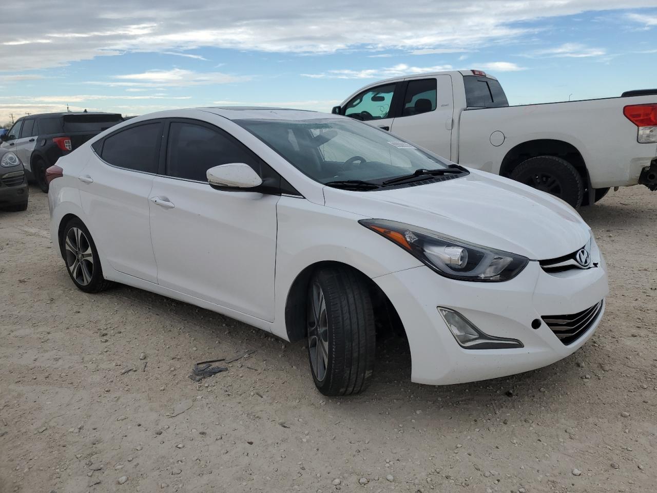 2015 Hyundai Elantra - Image 4