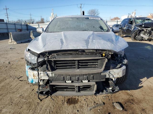 Седани FORD FUSION 2017 Сріблястий