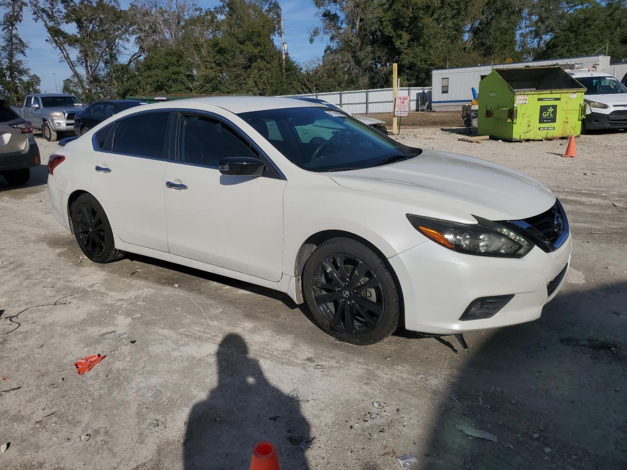 2017 Nissan Altima - Image 4