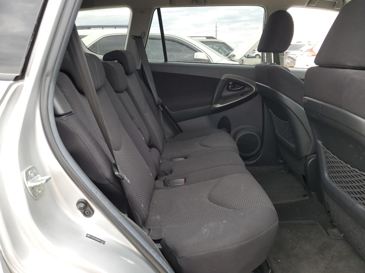 2011 Toyota RAV 4 - Image 11