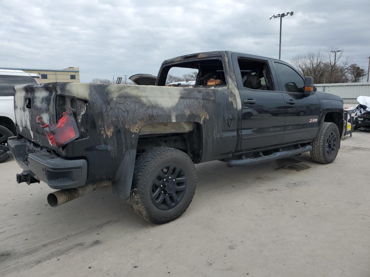 2019 Chevrolet Silverado - Image 3
