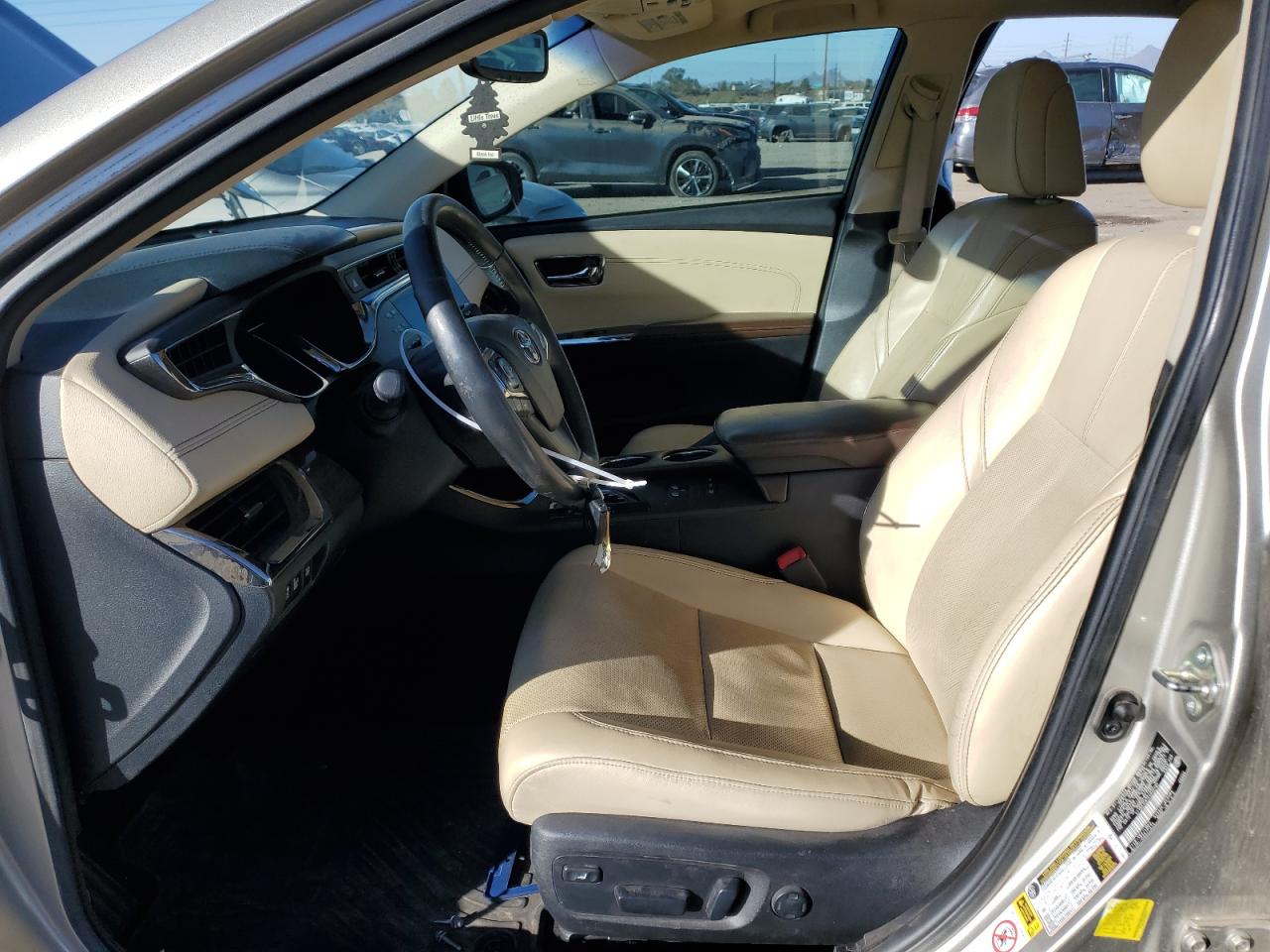2014 Toyota Avalon - Image 7
