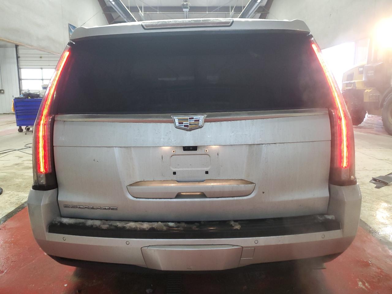 2017 Cadillac Escalade - Image 6