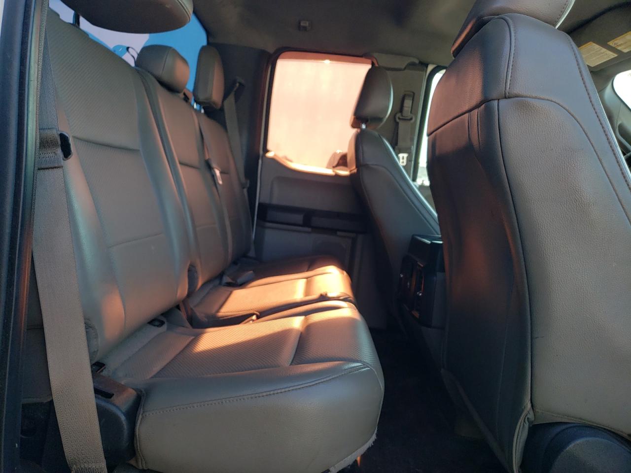 2015 Ford F-150 - Image 10