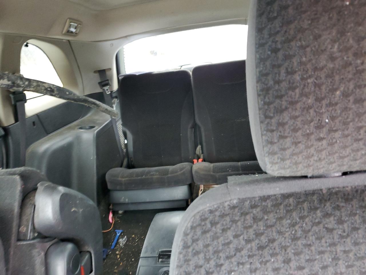 2005 Chrysler Pacifica - Image 10