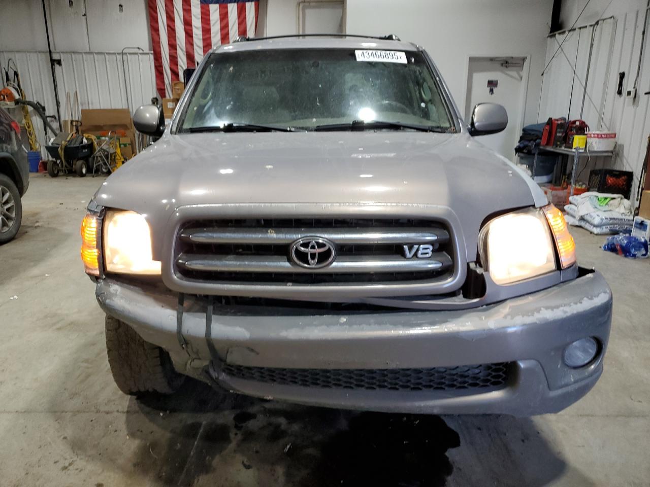 2001 Toyota Sequoia - Image 5