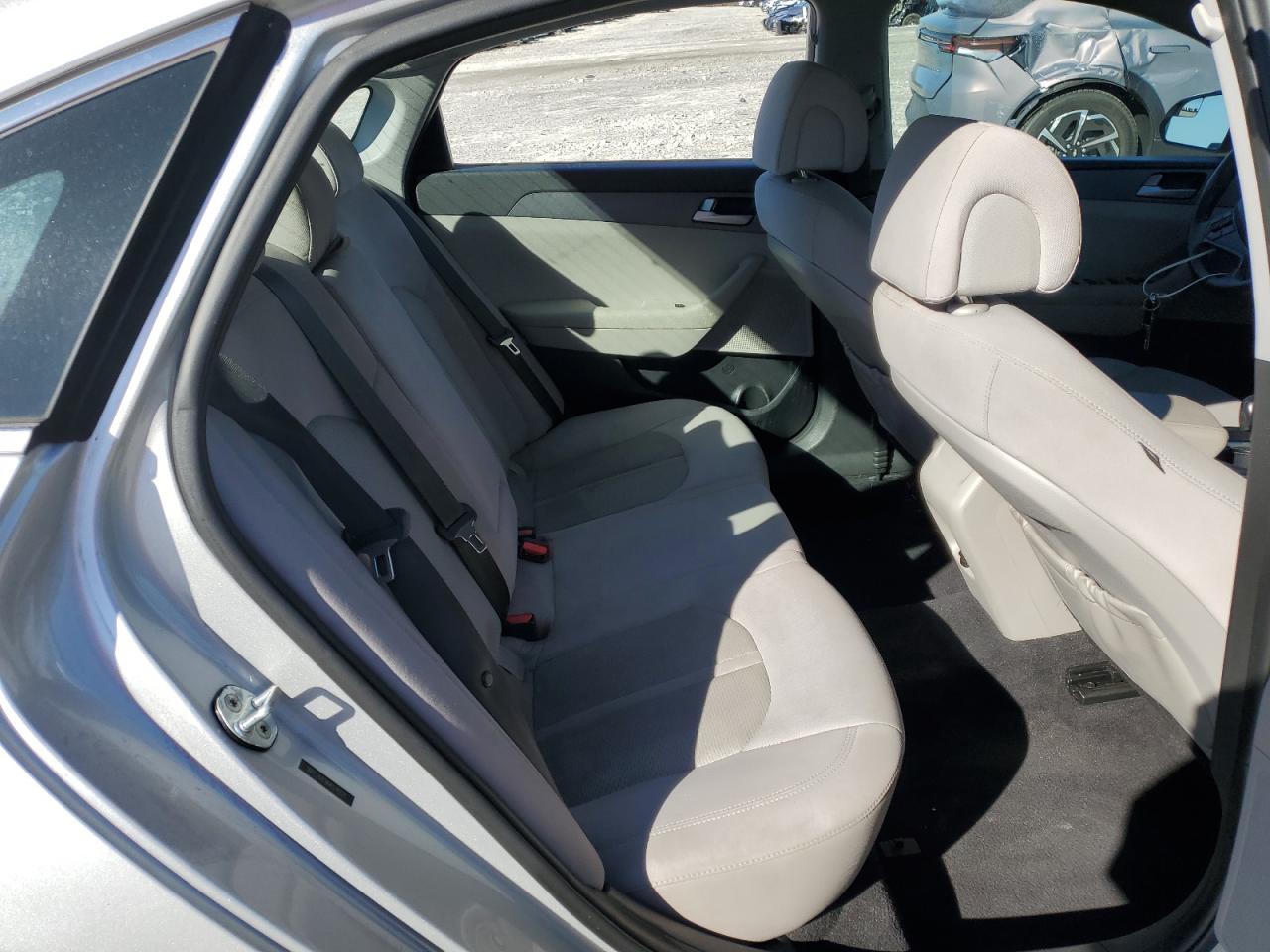 2017 Hyundai Sonata - Image 10