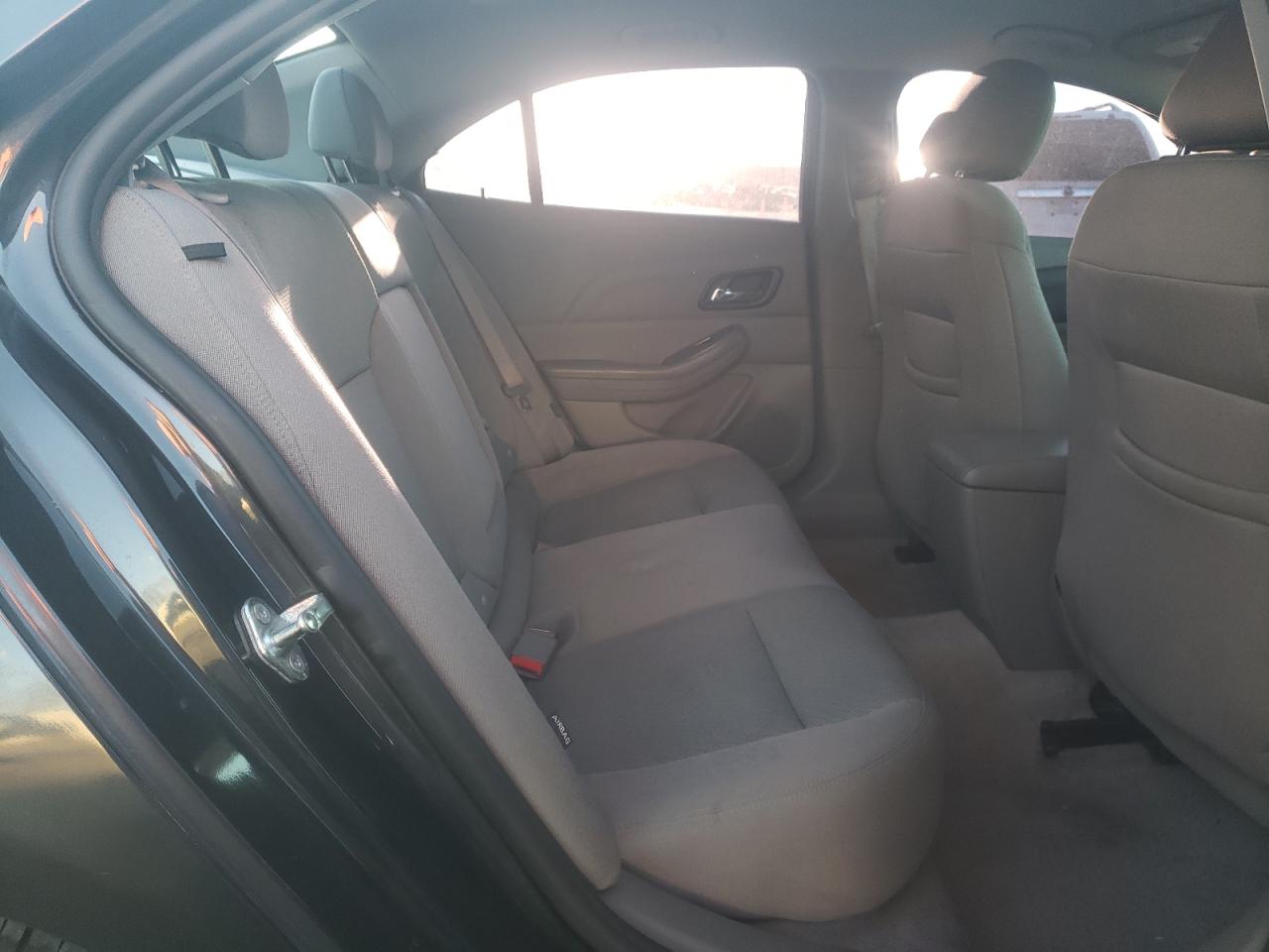 2015 Chevrolet Malibu - Image 10