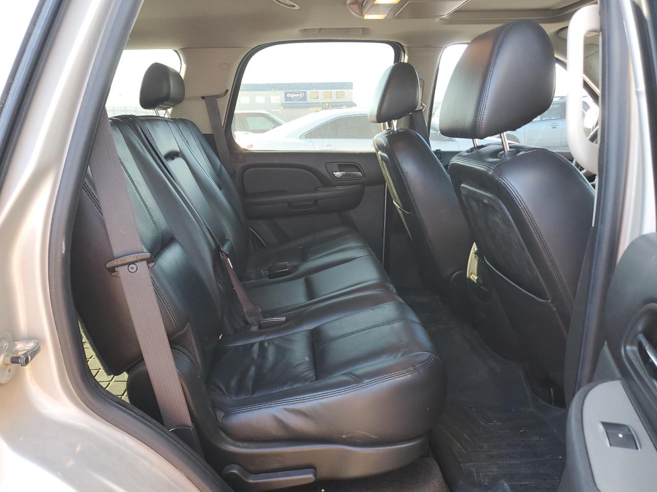 2009 Chevrolet Tahoe - Image 11