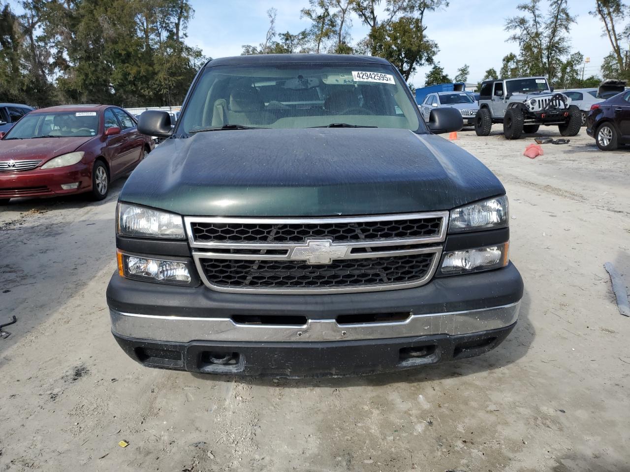 2007 Chevrolet Silverado - Image 5