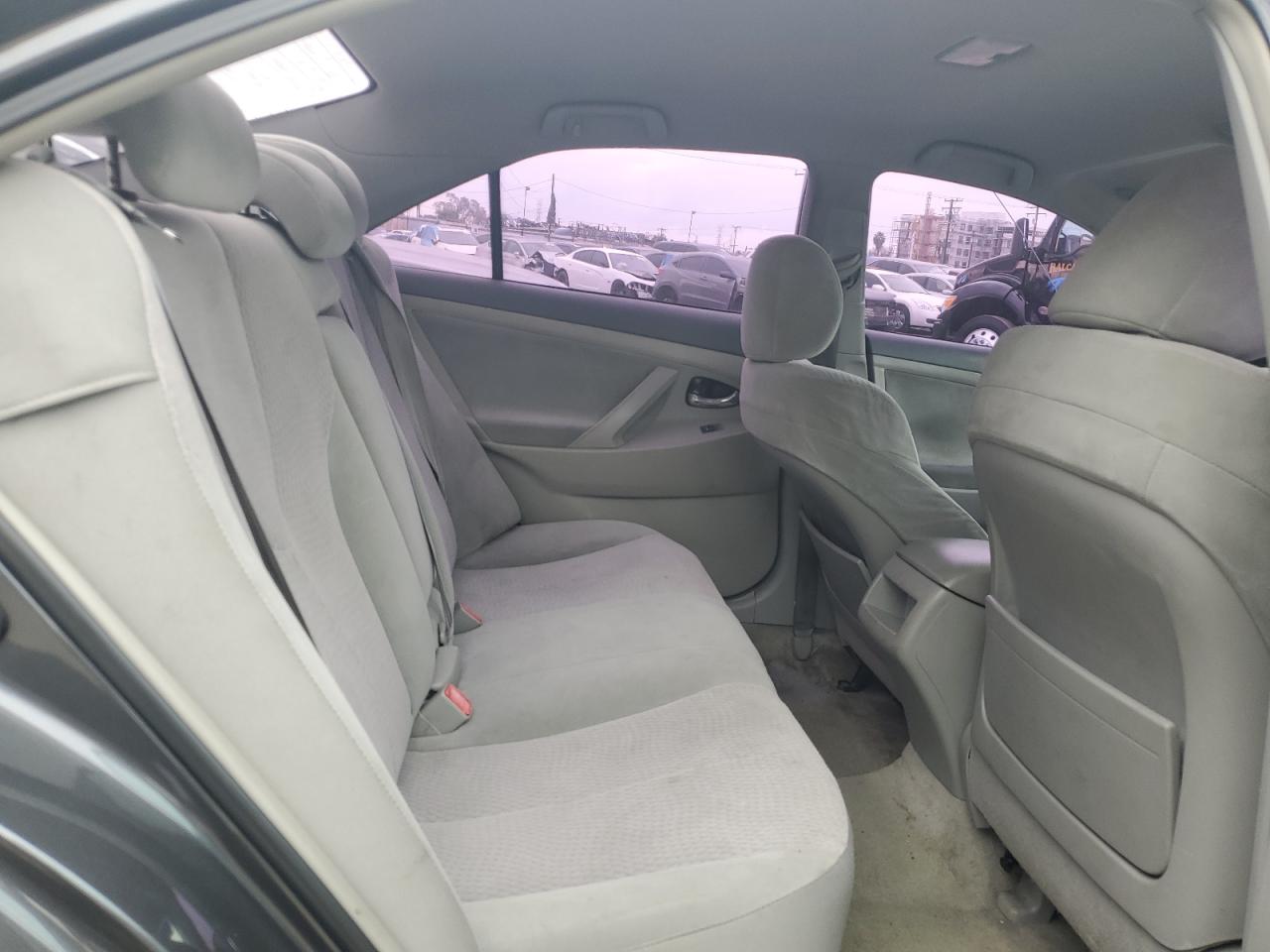 2010 Toyota Camry - Image 10