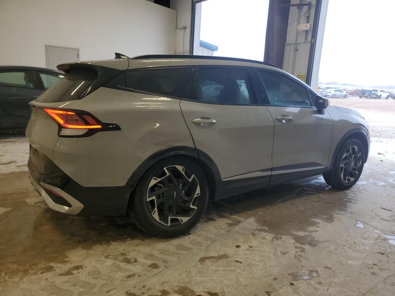 2023 Kia Sportage - Image 3