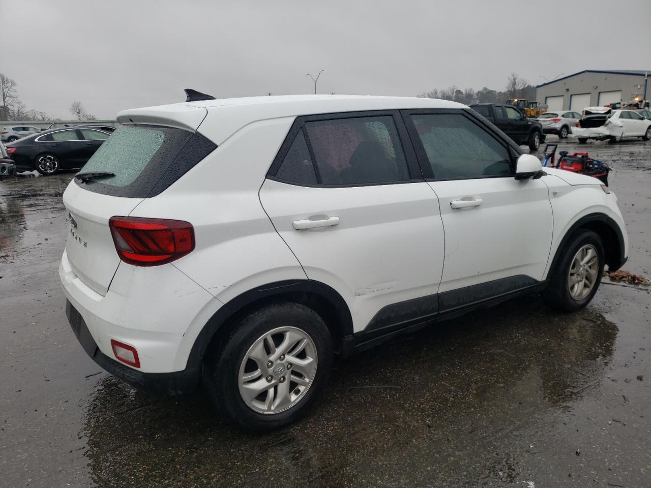 2021 Hyundai Venue - Image 3