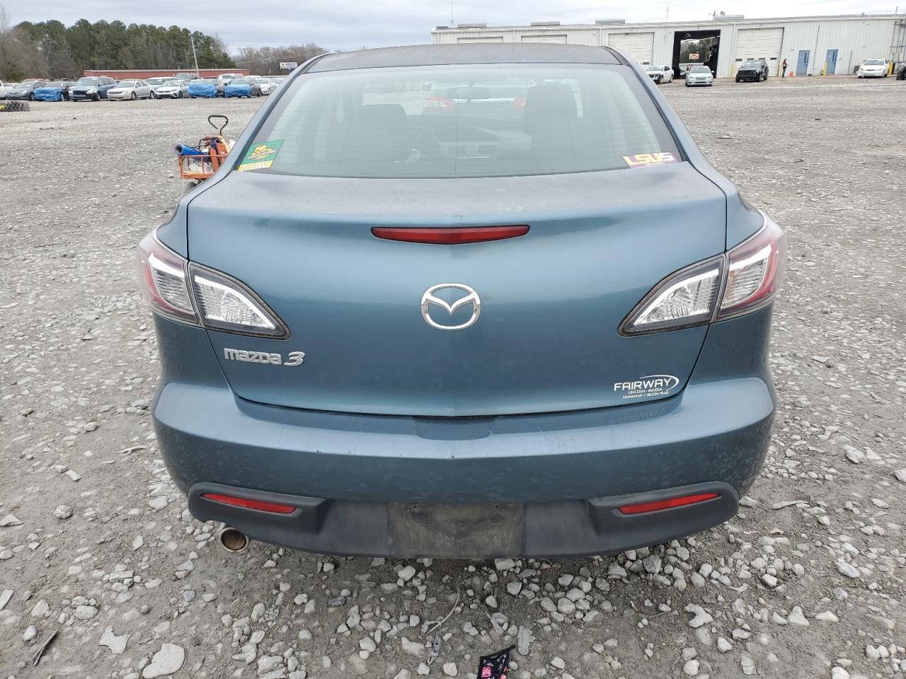 2011 Mazda 3 - Image 6