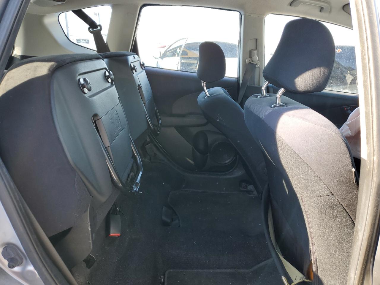 2009 Honda Fit - Image 11