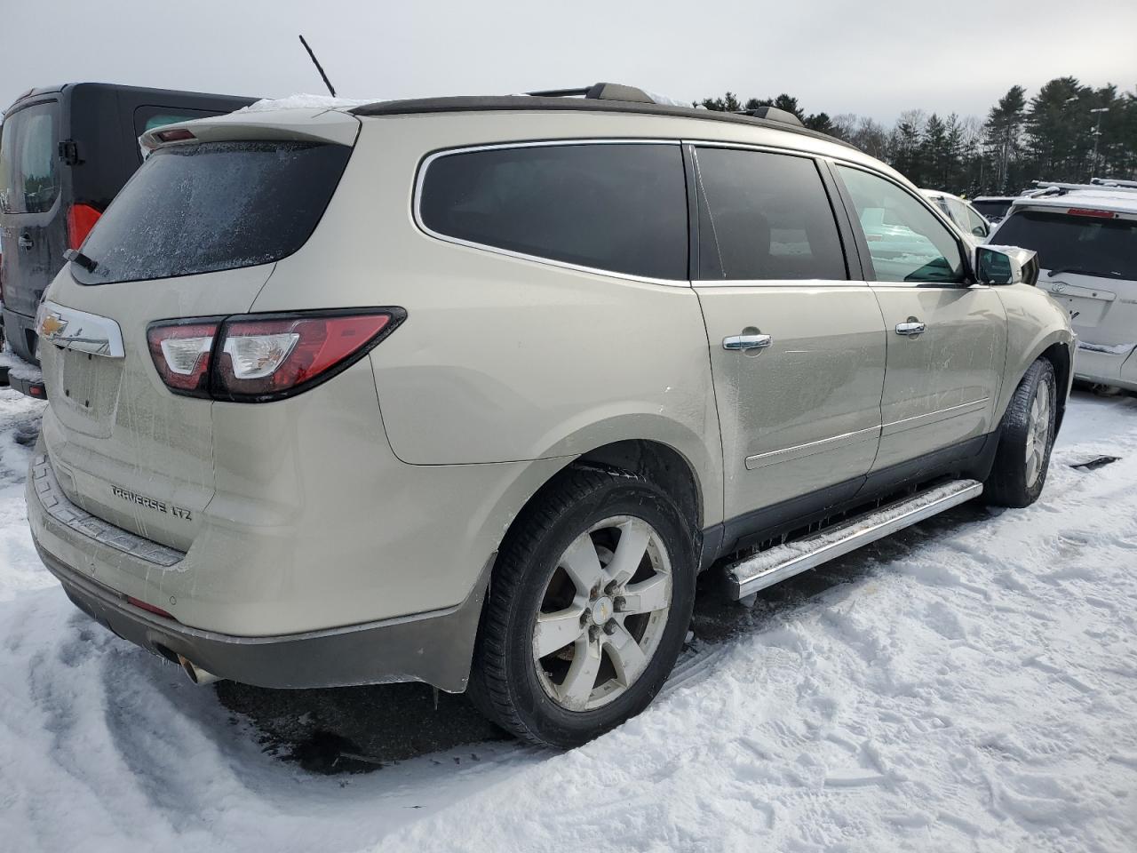 2013 Chevrolet Traverse - Image 3