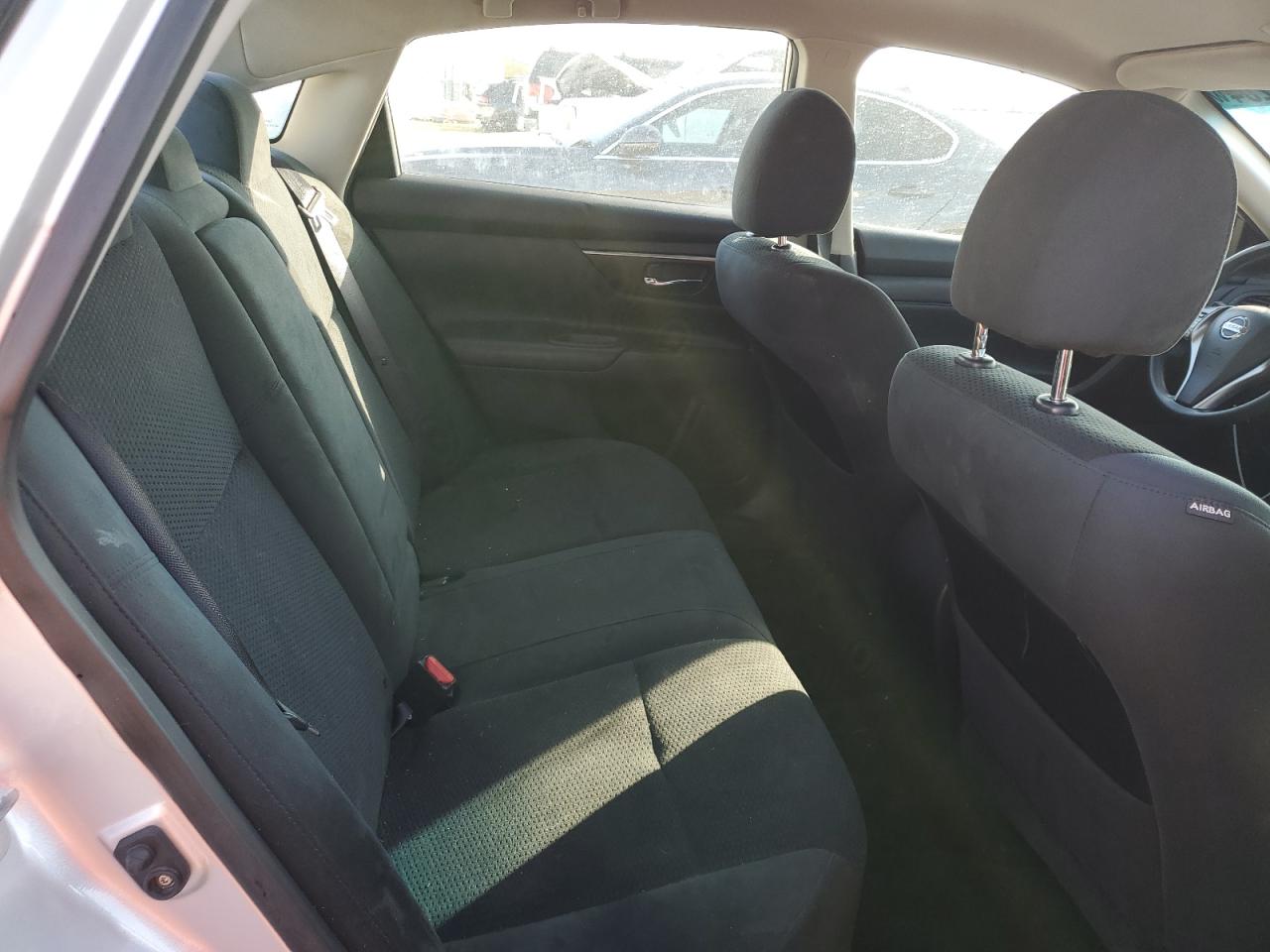 2015 Nissan Altima - Image 10