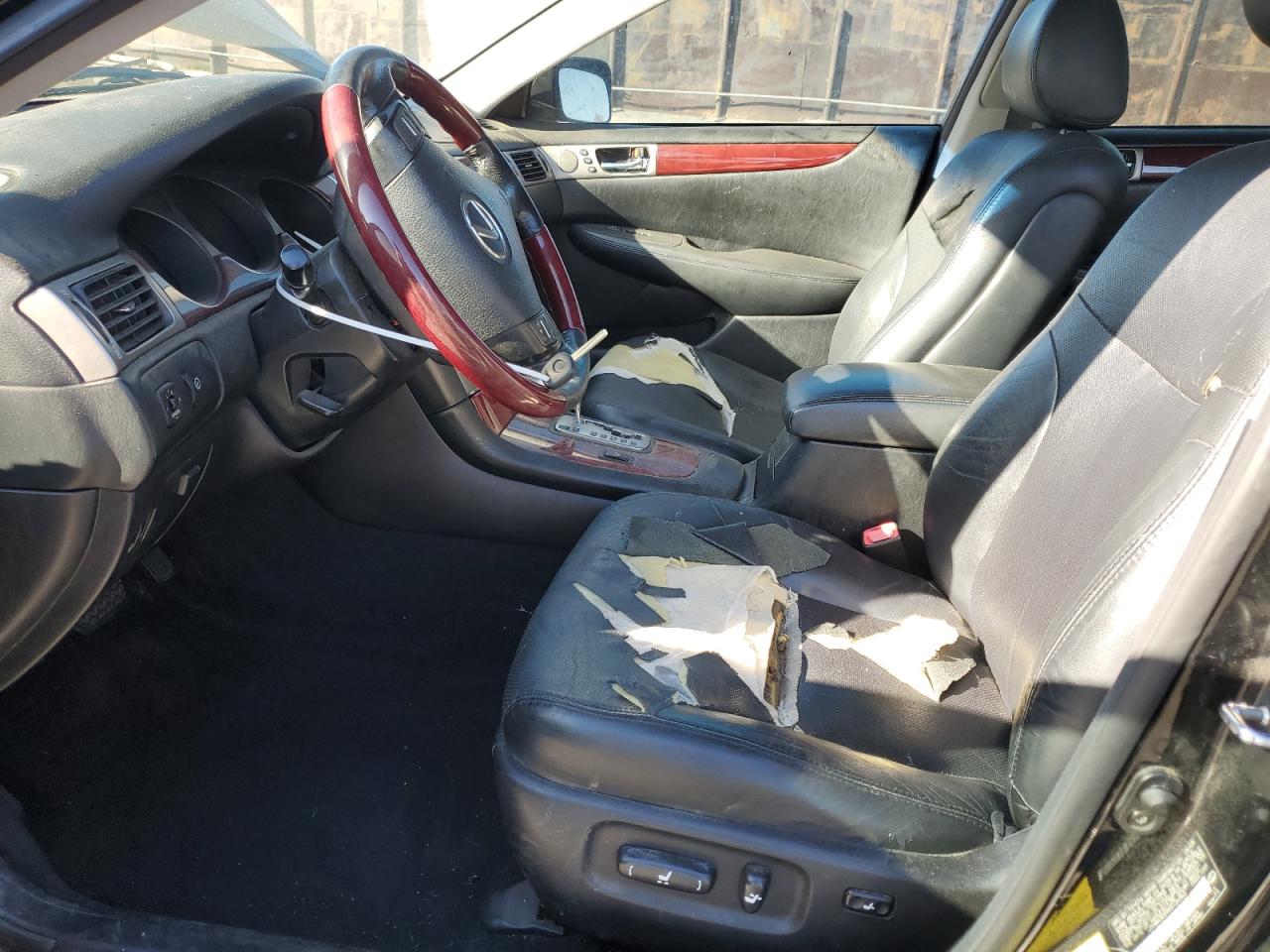 2005 Lexus ES - Image 7