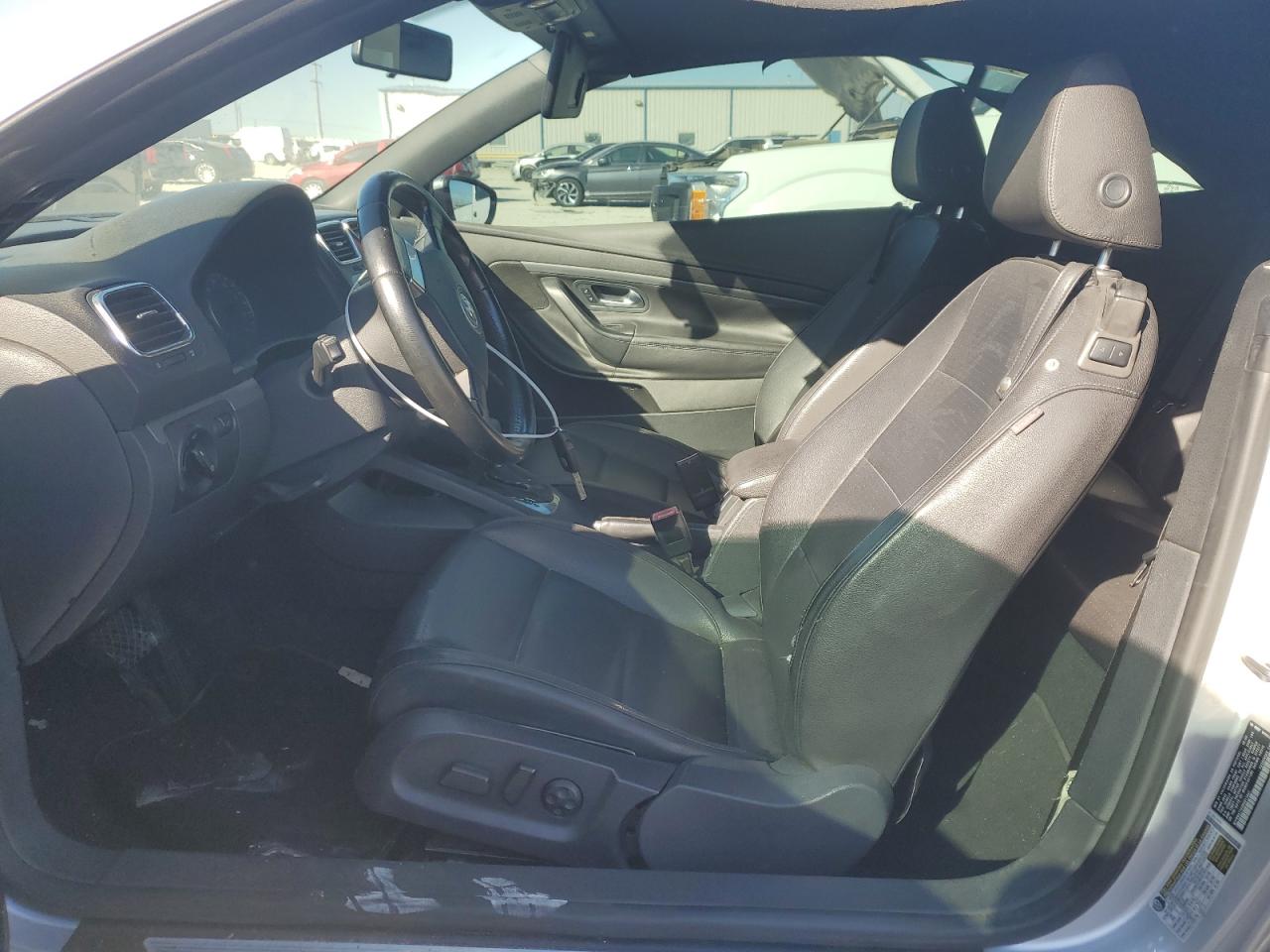 2009 Volkswagen Eos - Image 7