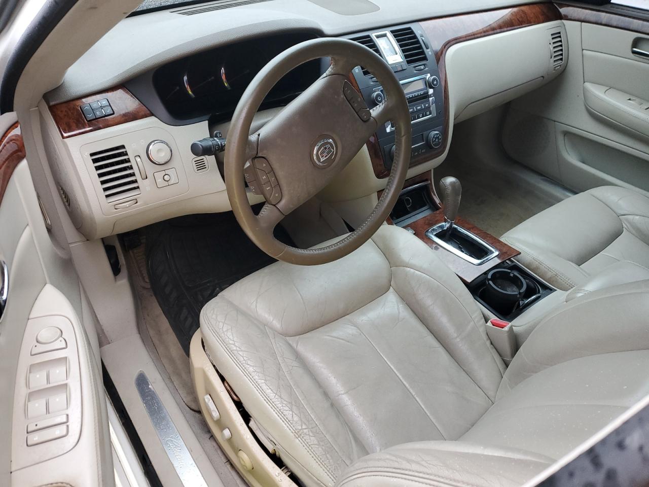 2006 Cadillac DTS - Image 8