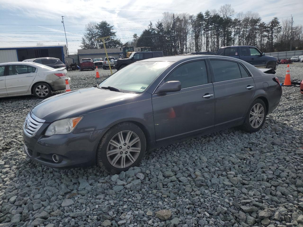 2008 Toyota Avalon - Image 1