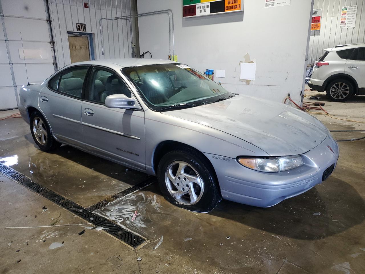 1998 Pontiac Grand Prix - Image 4