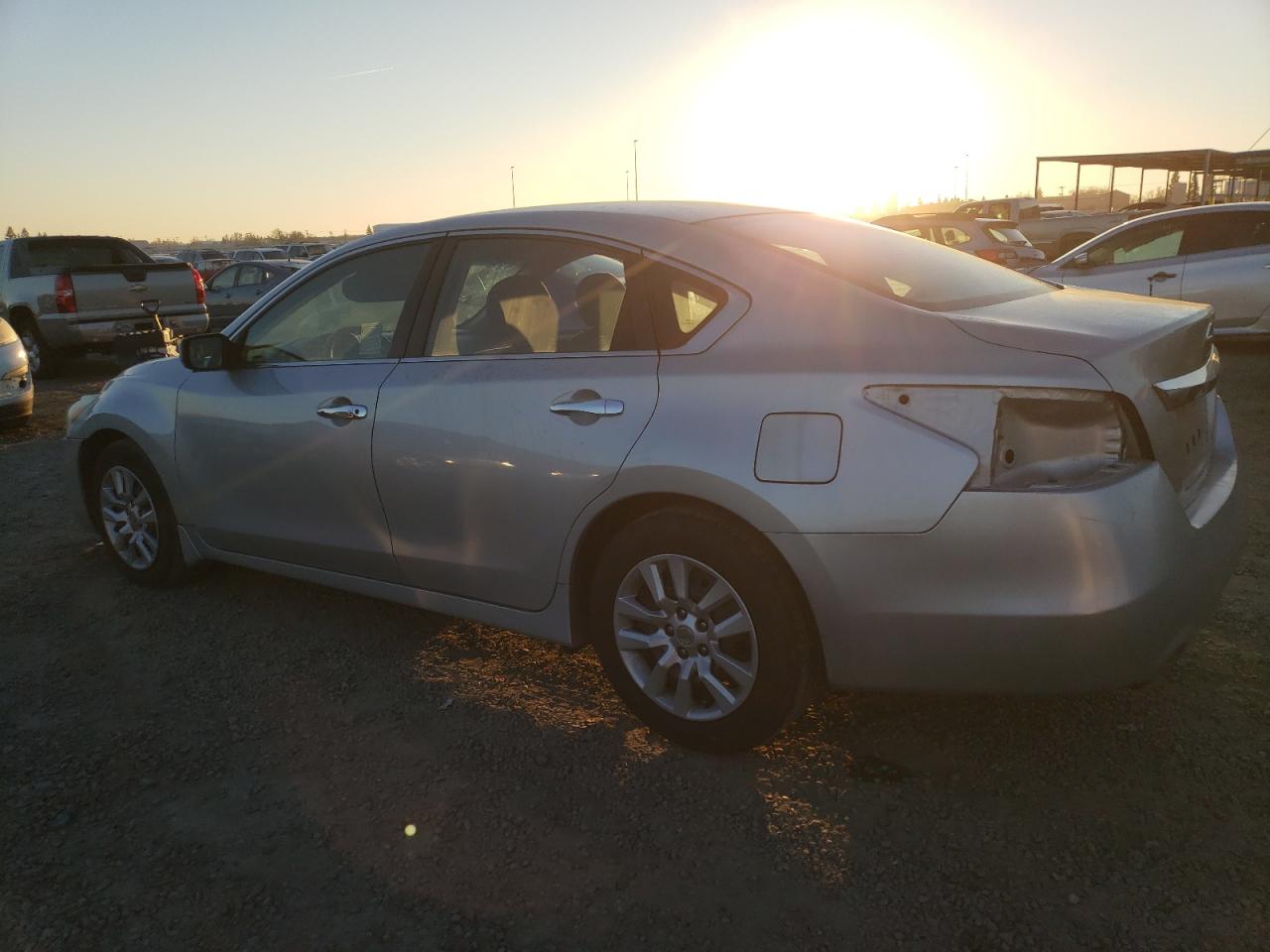 2015 Nissan Altima - Image 2
