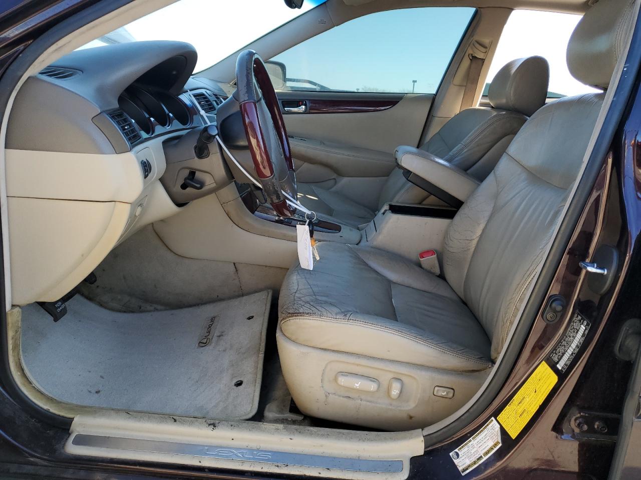 2004 Lexus ES - Image 7